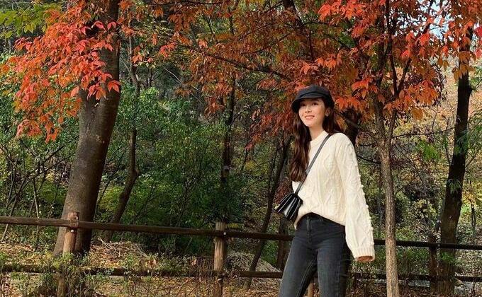 7 ý tưởng phối đồ với quần jeans cực xinh diện Tết