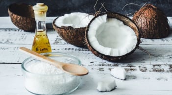 Dầu dừa có tốt cho làn da? Nên lưu ý gì khi dùng dầu dừa làm đẹp?
